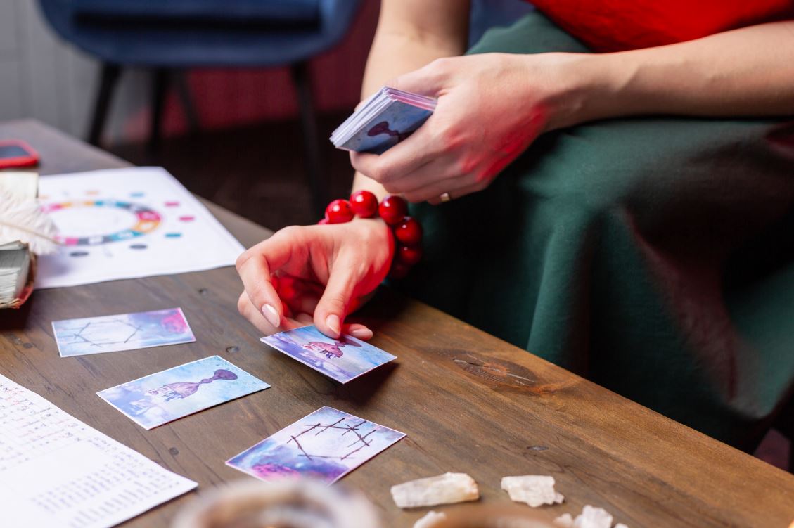 How to Read Oracle Cards